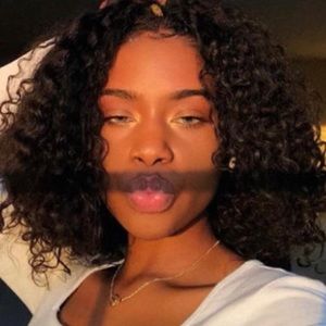 Meet your Posher, Jada